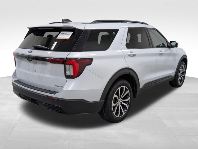 Certified 2026 Ford Explorer ST-Line AWD/4WD image 18