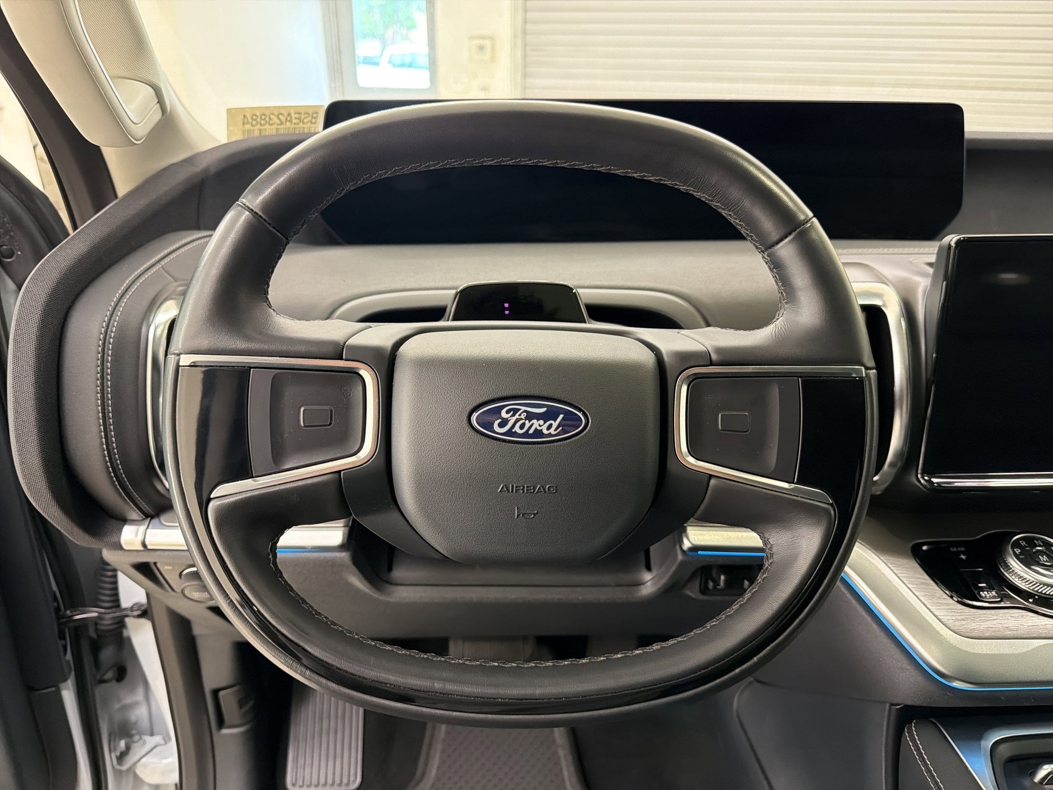 Certified 2025 Ford Expedition Platinum AWD/4WD image 18