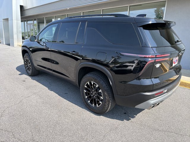 Used 2024 Chevrolet Traverse Z71 w/ Enhanced Driving Package AWD/4WD image 8