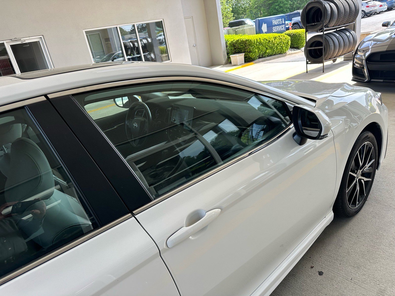 Used 2023 Toyota Camry SE w/ Convenience Package image 9