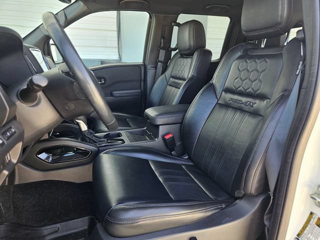 Used 2022 Nissan Frontier PRO-4X w/ Pro-4X Premium Package AWD/4WD image 13