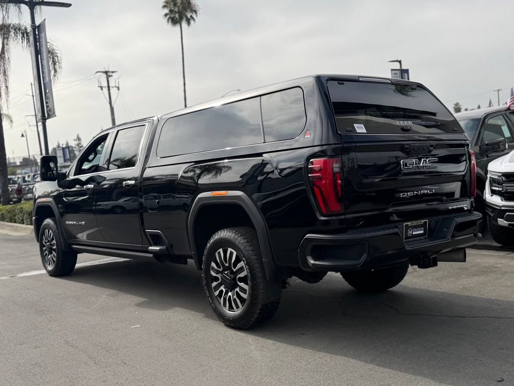 Used 2024 GMC Sierra 3500 Denali Ultimate AWD/4WD image 8