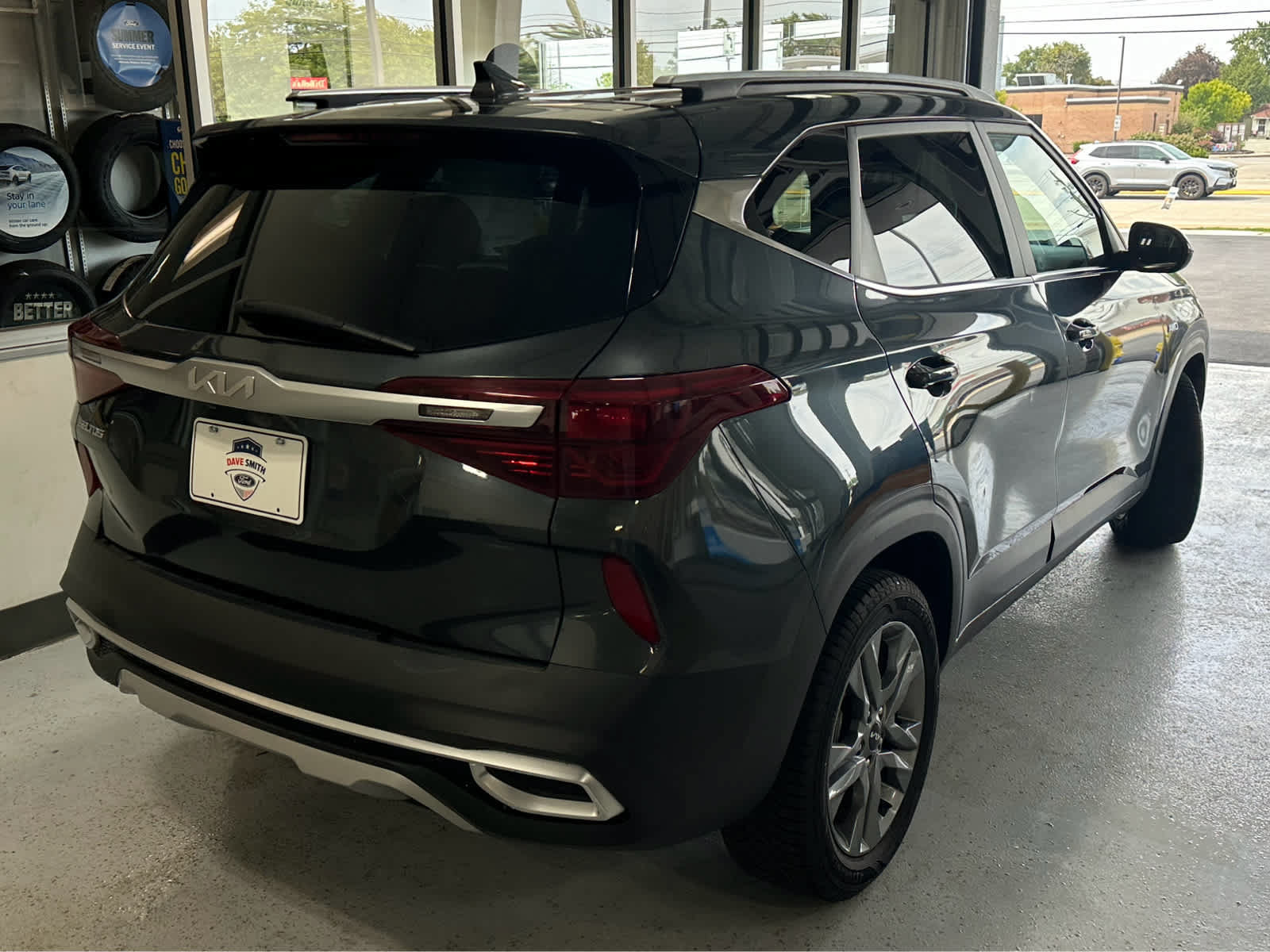 Used 2023 Kia Seltos S w/ Navigation Package AWD/4WD image 9