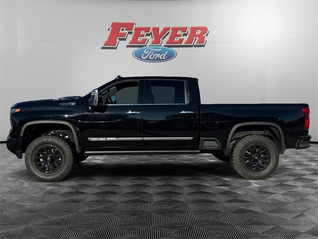 Used 2024 Chevrolet Silverado 2500 High Country image 2
