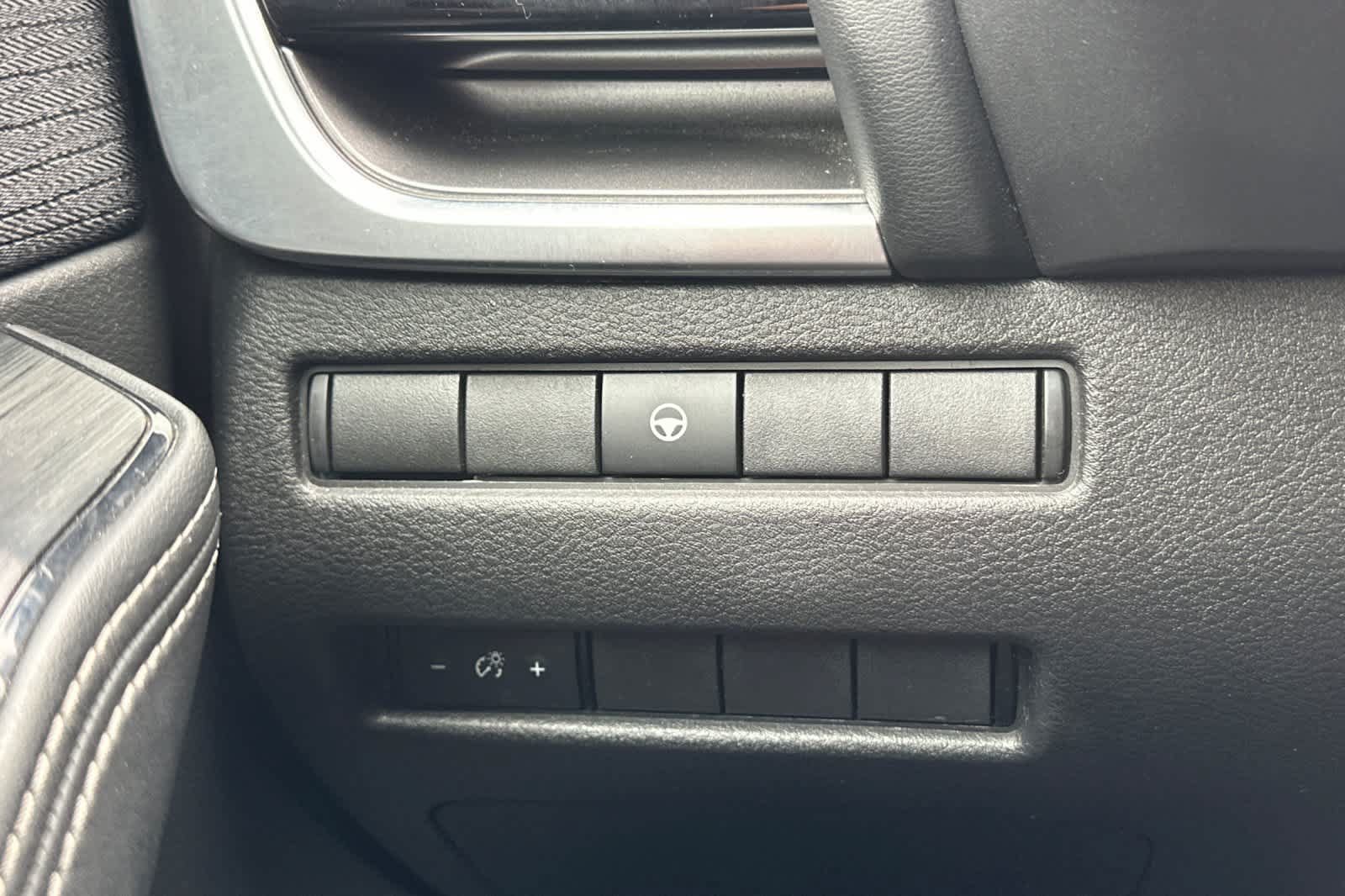 Used 2021 Nissan Rogue SV FWD image 29