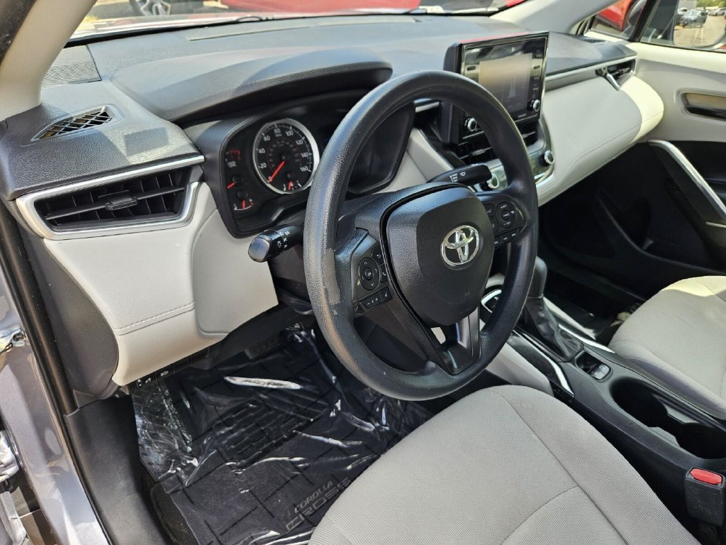 Used 2022 Toyota Corolla Cross L FWD image 16