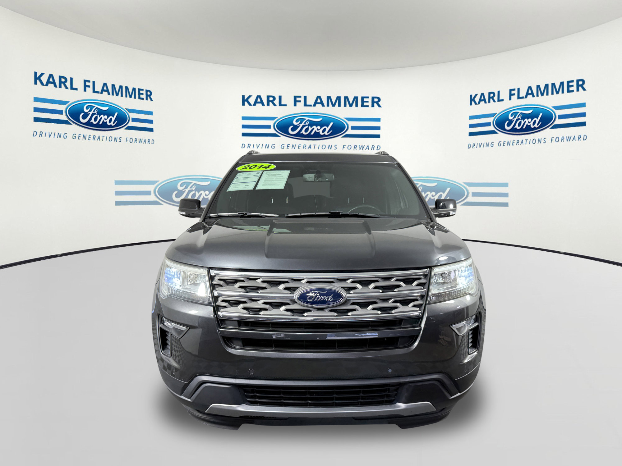 Certified 2018 Ford Explorer XLT w/ Equipment Group 202A image 6