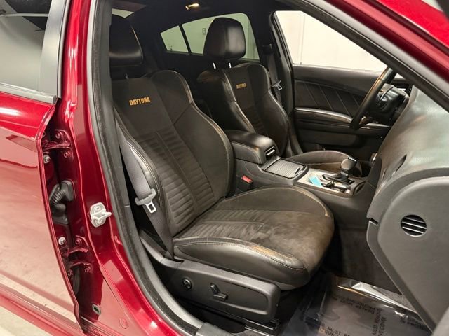 Used 2018 Dodge Charger R/T image 38