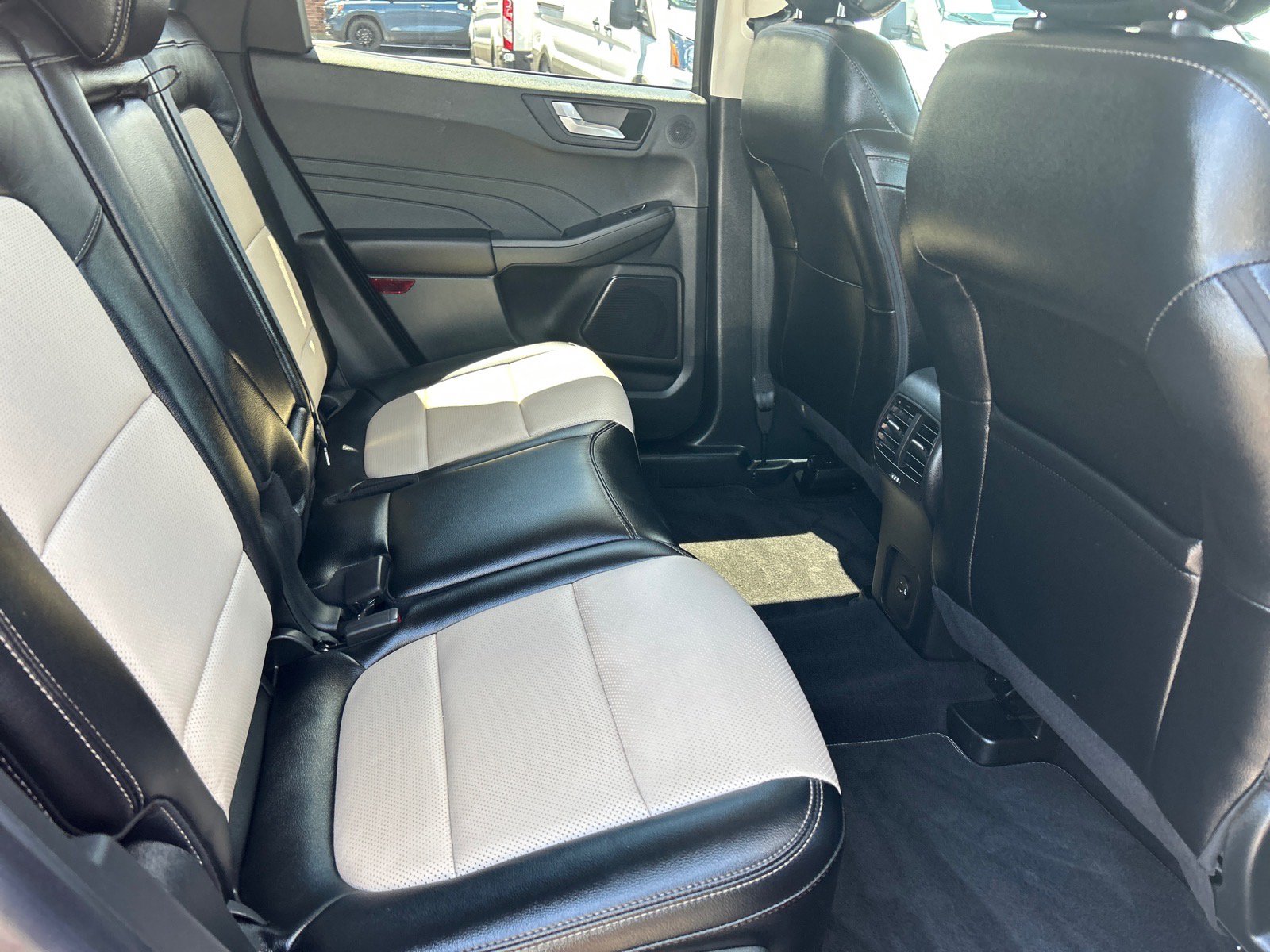 Certified 2022 Ford Escape Titanium w/ Titanium Premium Package FWD image 21