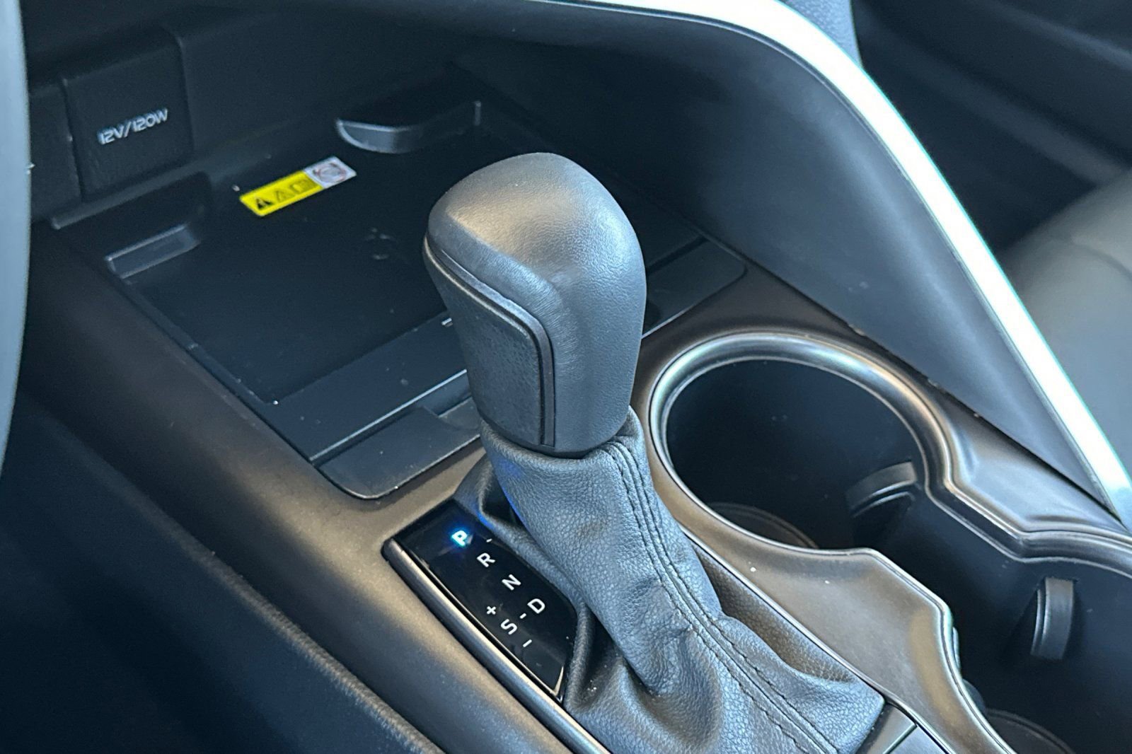 Used 2024 Toyota Camry SE w/ Audio Upgrade Package FWD image 31