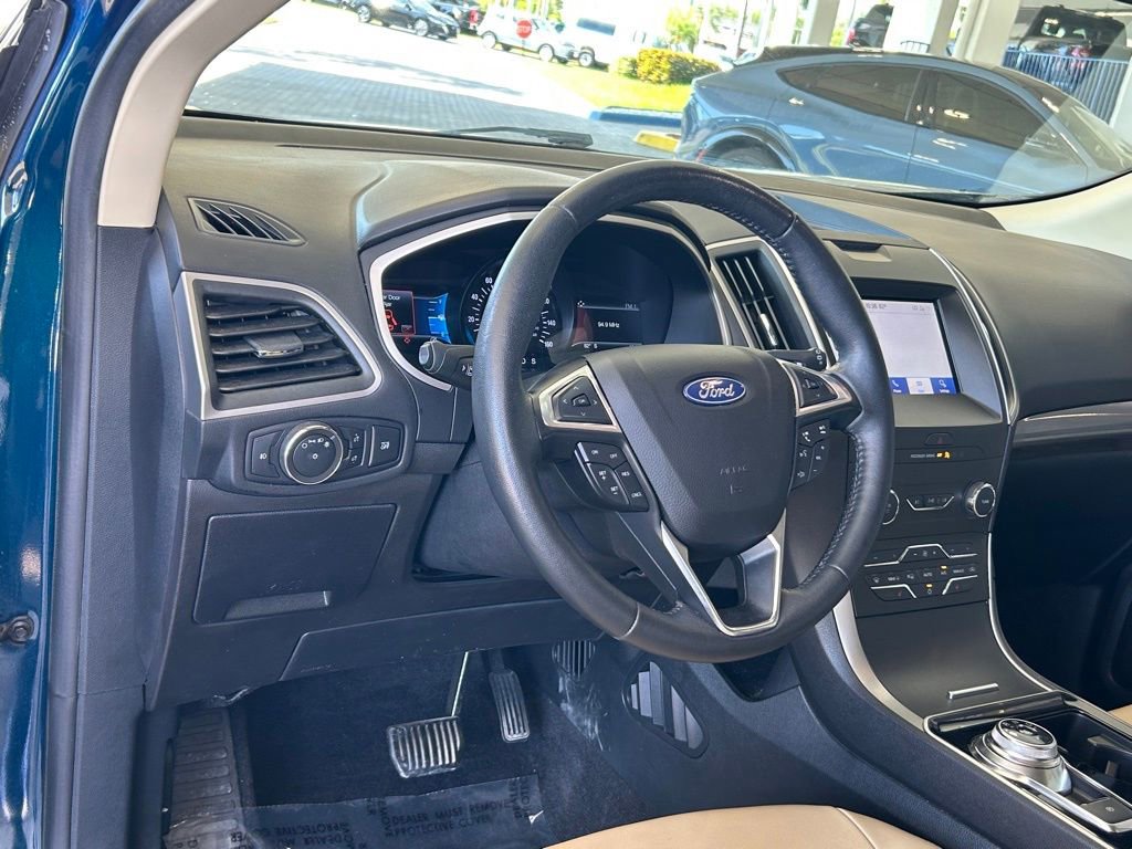 Certified 2020 Ford Edge SEL w/ Cold Weather Package FWD image 32