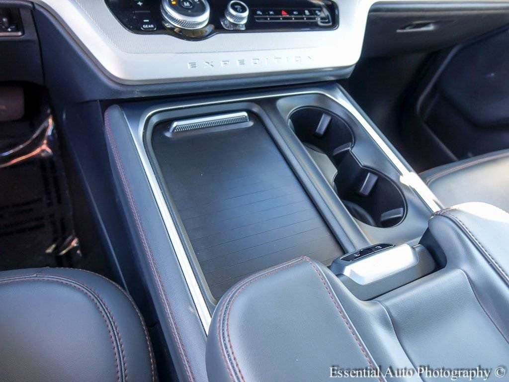Certified 2025 Ford Expedition Active AWD/4WD image 22