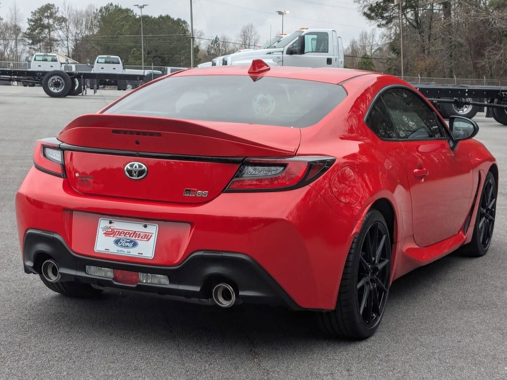 Used 2025 Toyota GR86 Premium image 5