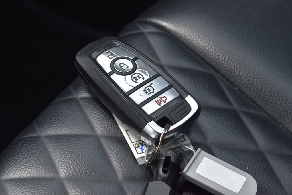 Certified 2024 Ford Edge Titanium AWD/4WD image 13