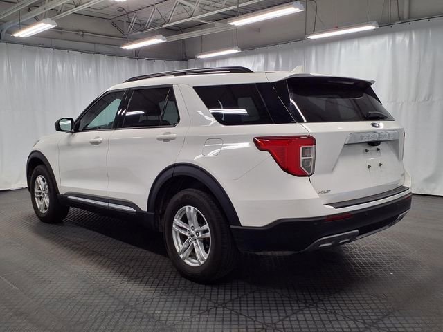 Certified 2023 Ford Explorer XLT w/ Equipment Group 202A AWD/4WD image 2