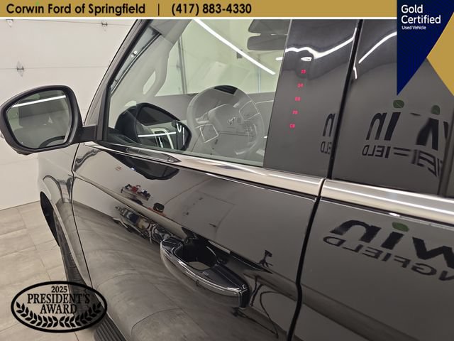 Certified 2025 Ford Expedition Active AWD/4WD image 24