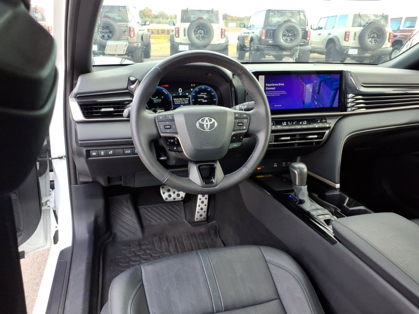 Used 2025 Toyota Camry XSE FWD image 15