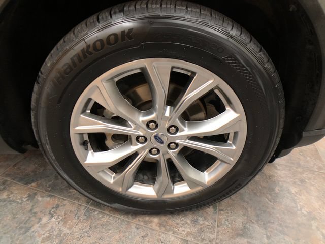 Certified 2024 Ford Explorer XLT w/ Equipment Group 202A AWD/4WD image 9