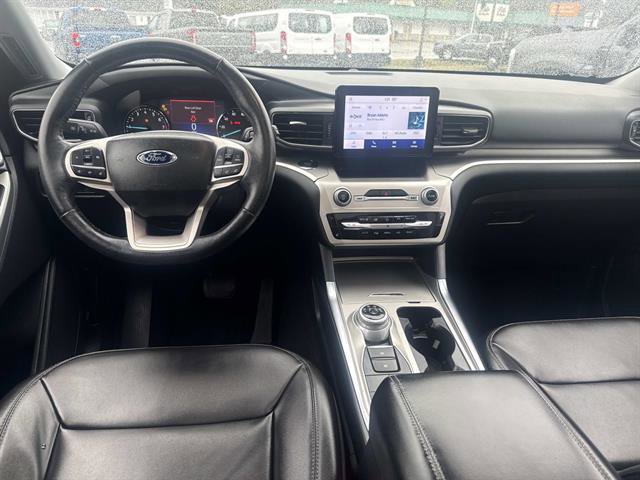 Certified 2022 Ford Explorer XLT w/ Equipment Group 202A image 12