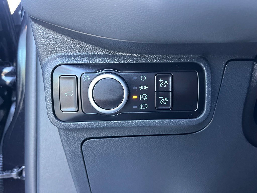 Certified 2025 Ford Explorer Active AWD/4WD image 36