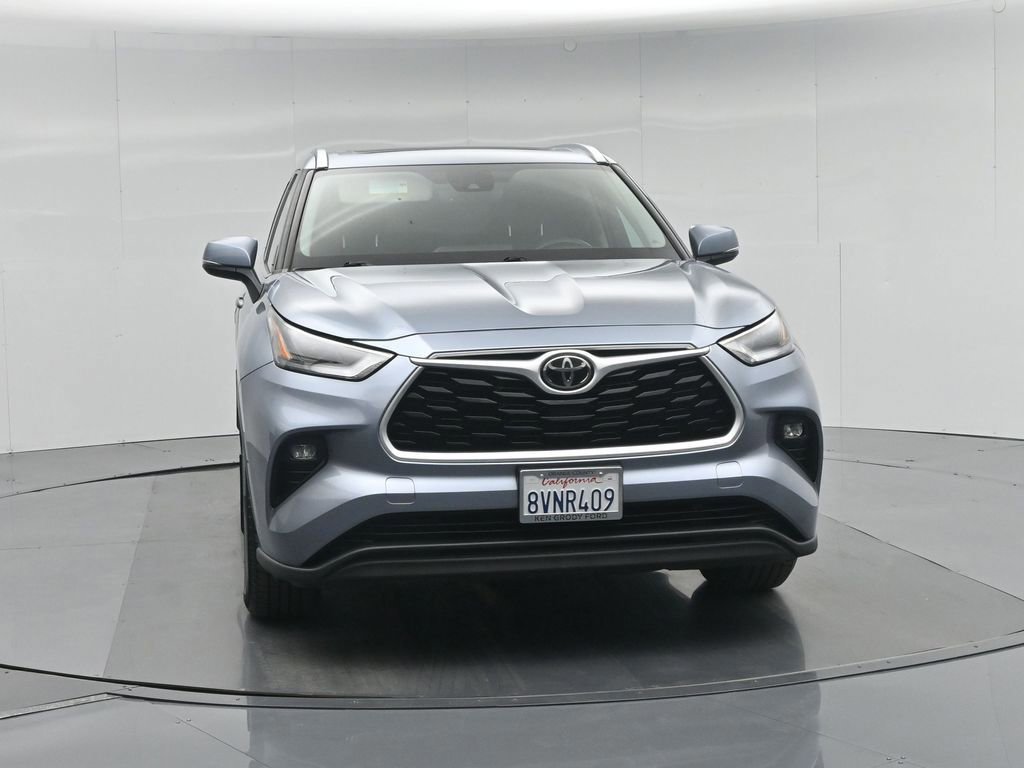 Used 2021 Toyota Highlander XLE image 31