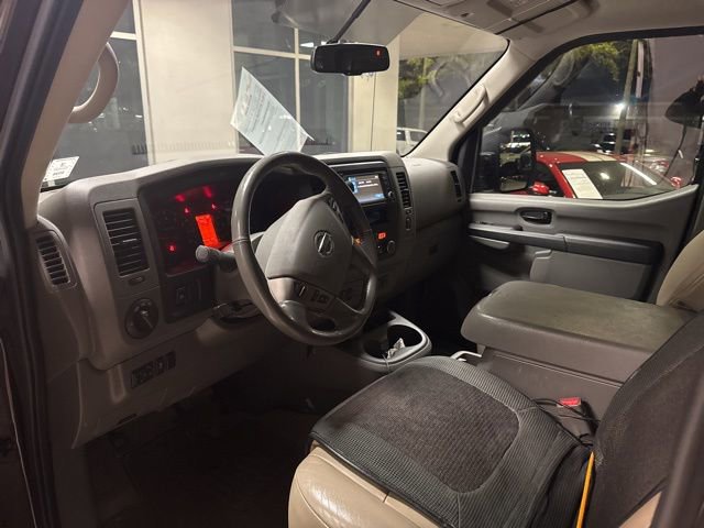 Used 2018 Nissan NV 3500 SL image 11