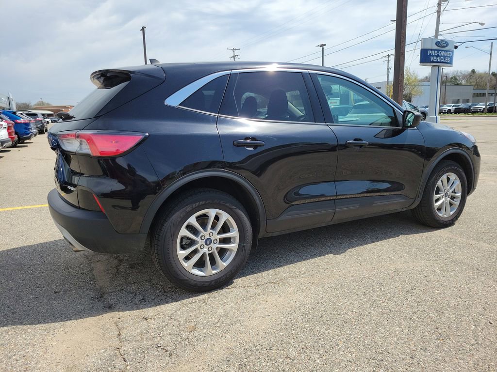 Certified 2022 Ford Escape SE w/ Convenience Package AWD/4WD image 4