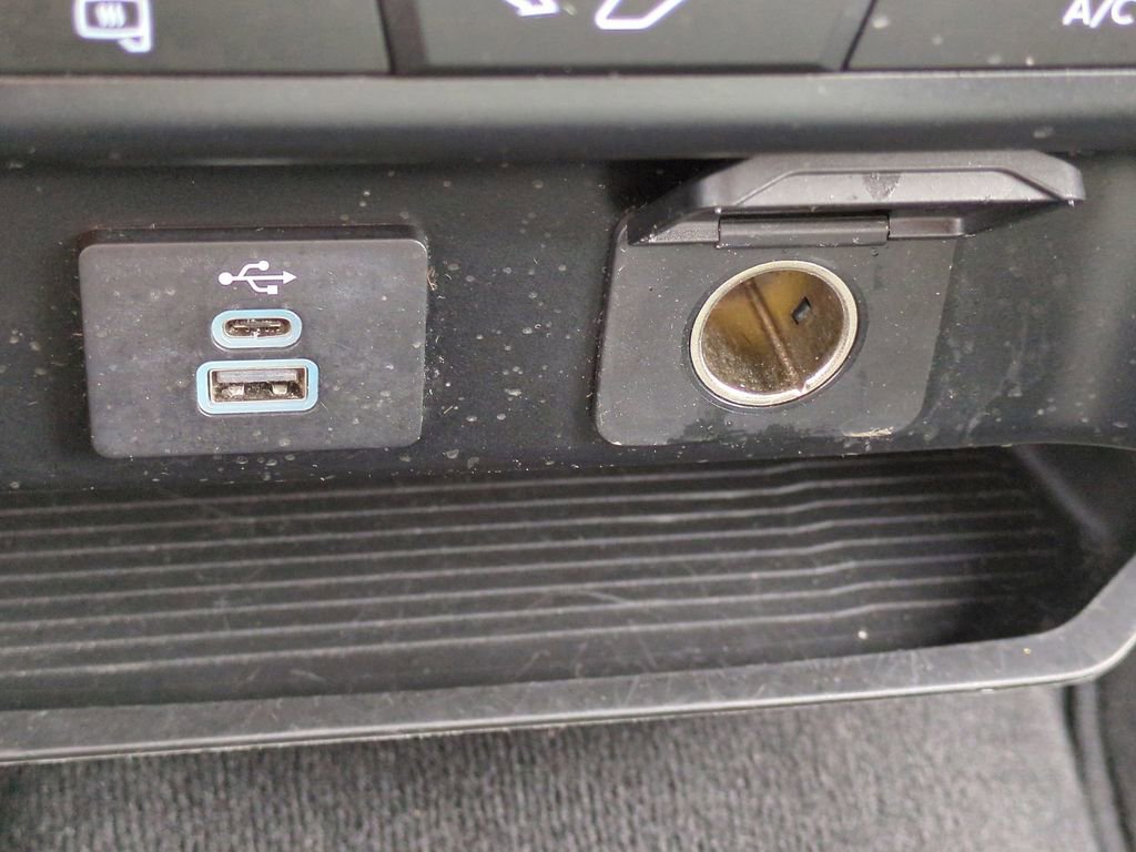 Certified 2024 Ford F250 XLT AWD/4WD image 25