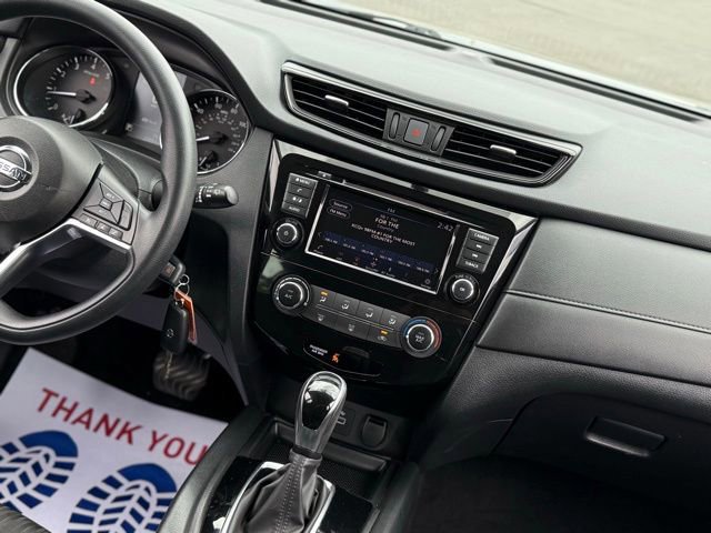 Used 2019 Nissan Rogue S image 35