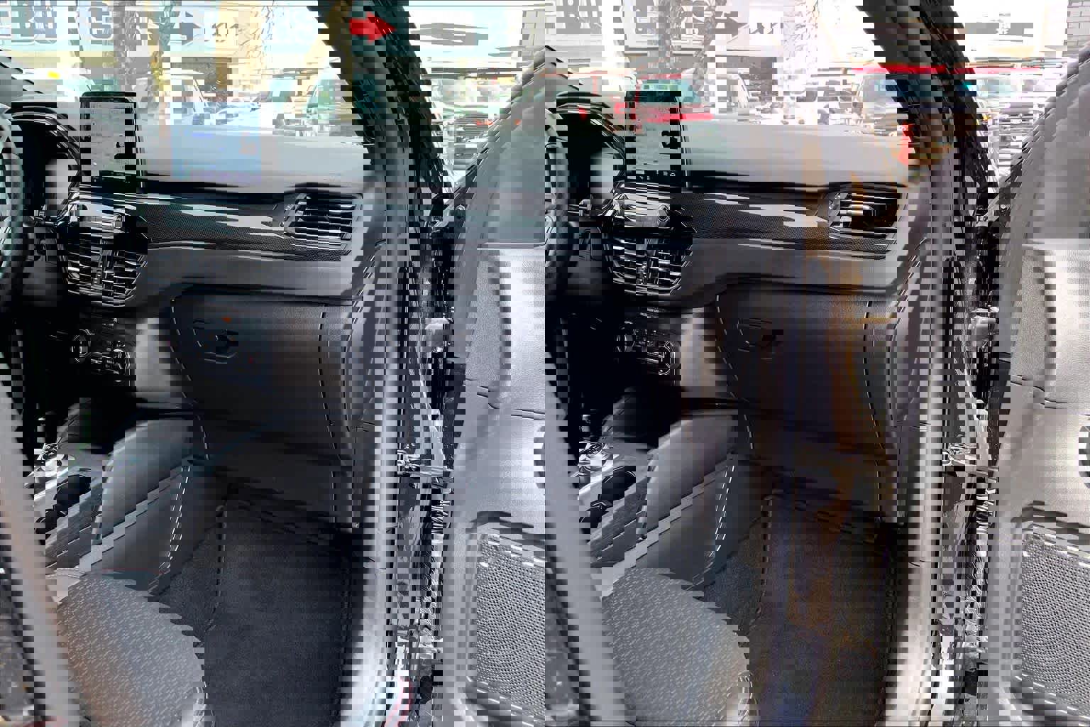 Certified 2025 Ford Escape ST-Line image 19