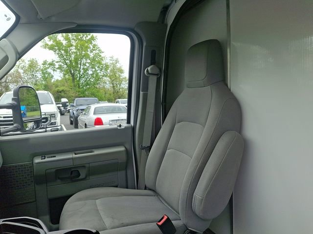 Certified 2023 Ford E-450 and Econoline 450 Super Duty w/ Power Windows & Locks Group RWD image 21