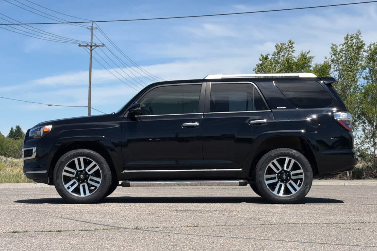 Used 2021 Toyota 4Runner Limited AWD/4WD image 5