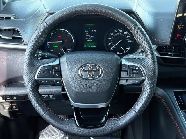 Used 2022 Toyota Sienna XSE w/ XSE Plus Package AWD/4WD image 24