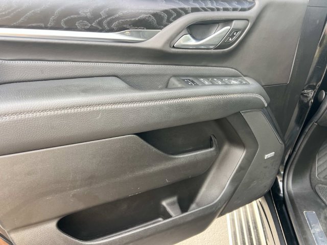 Used 2022 GMC Yukon XL Denali AWD/4WD image 17