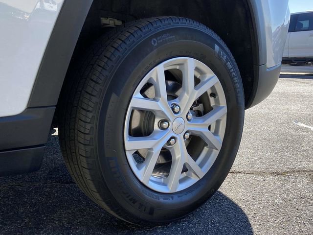 Used 2023 Jeep Grand Cherokee Limited image 11