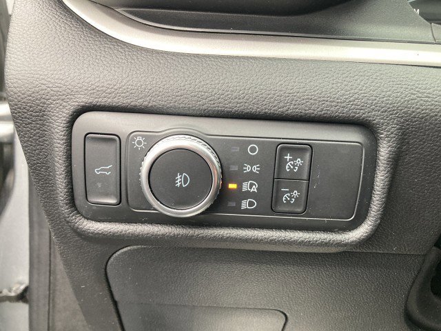 Certified 2022 Ford Explorer XLT w/ Equipment Group 202A image 10