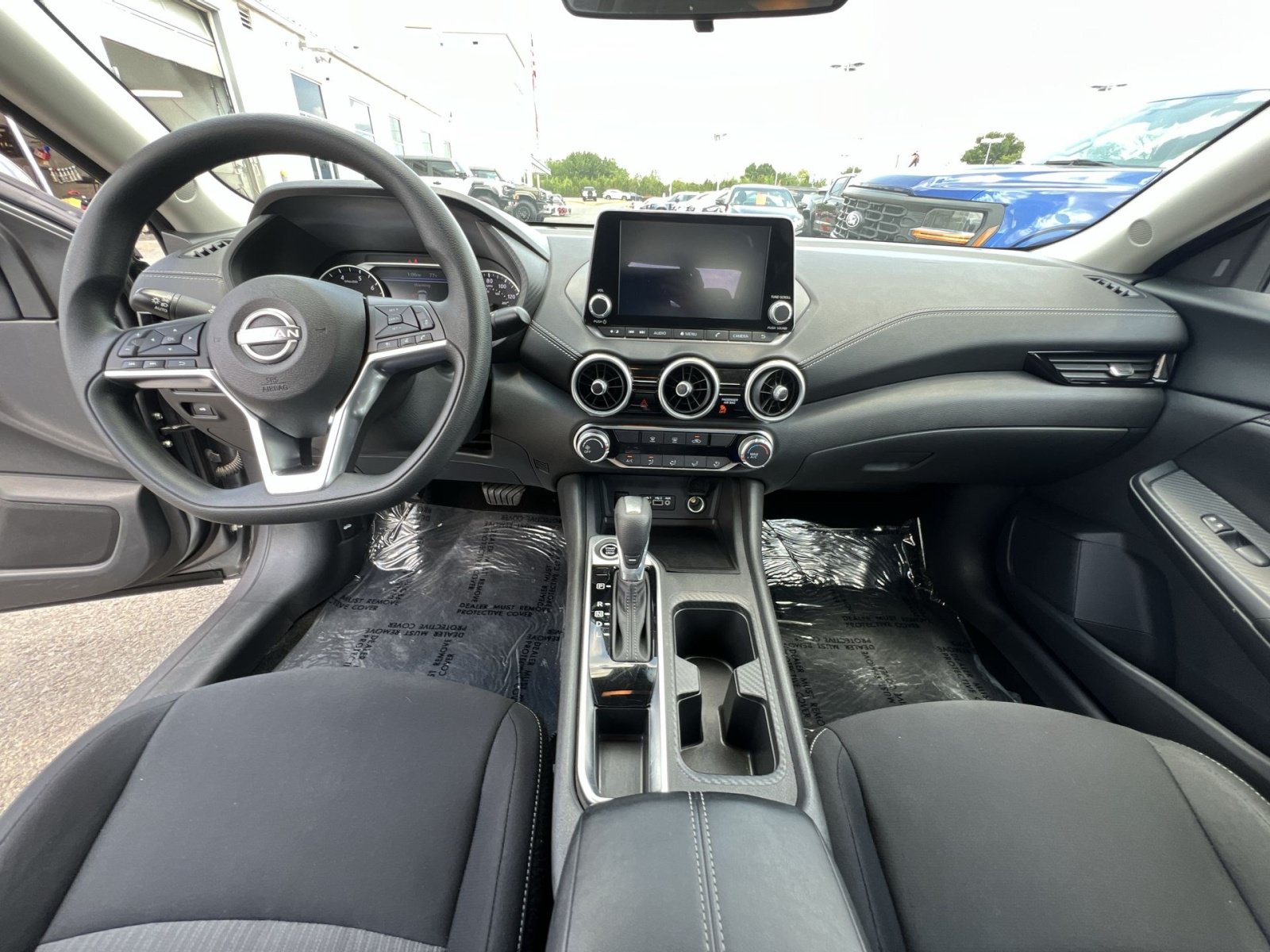 Used 2025 Nissan Sentra SV FWD image 30