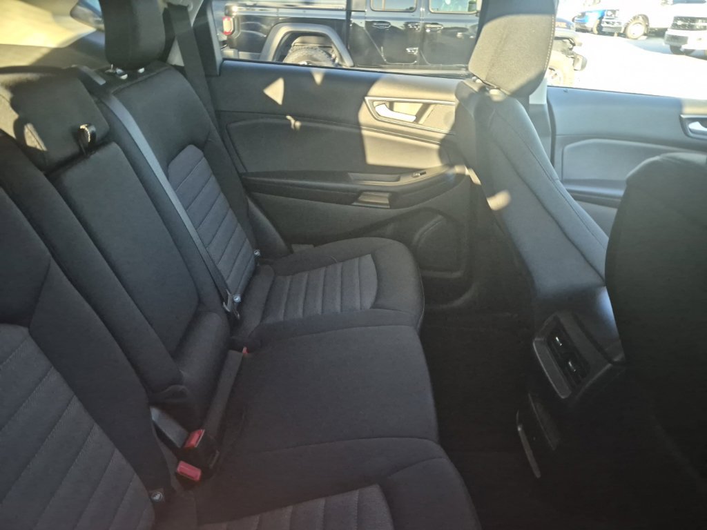 Certified 2024 Ford Edge SE w/ Black Appearance Package AWD/4WD image 28