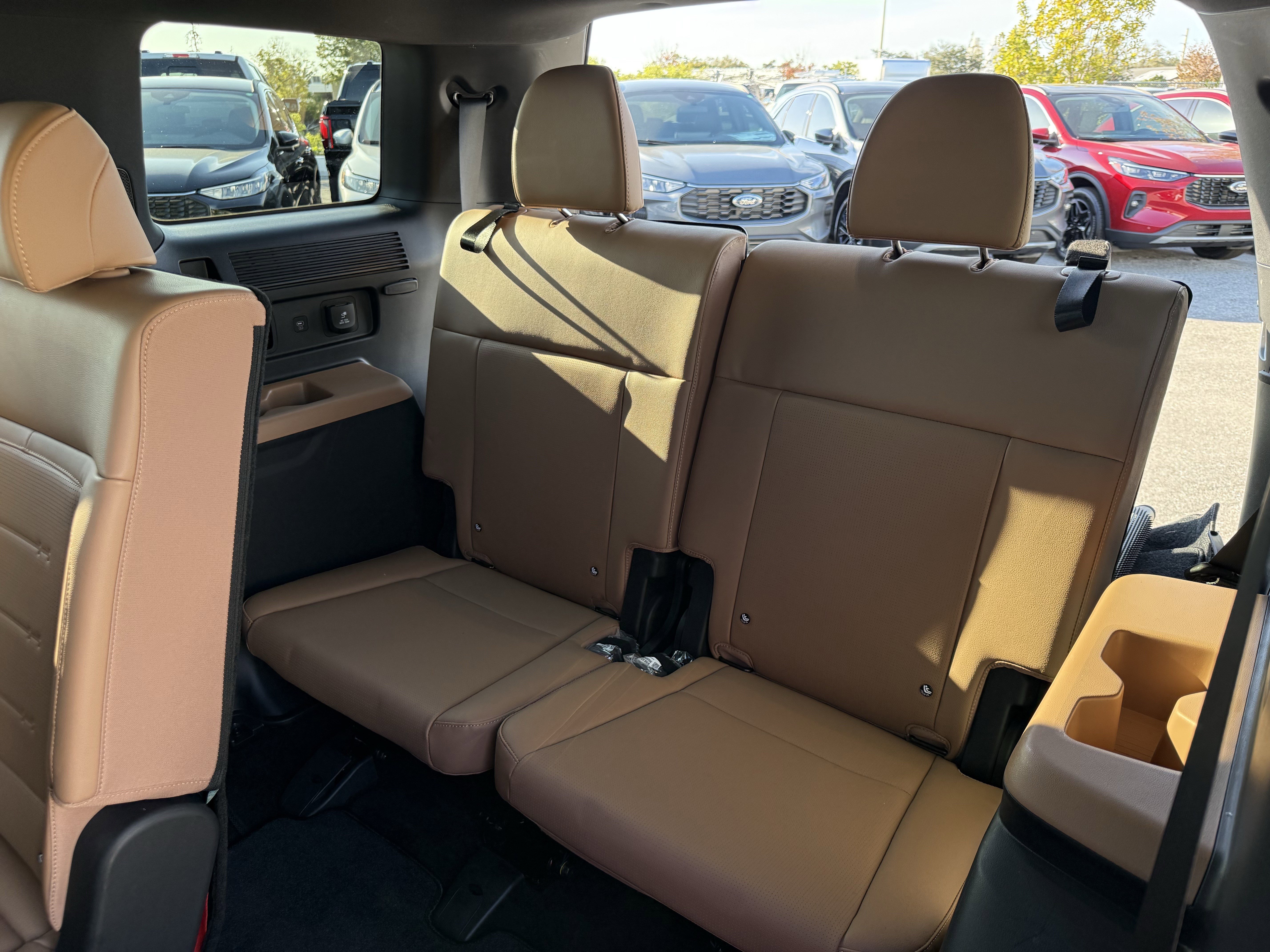 Used 2025 Hyundai Santa Fe Limited image 16