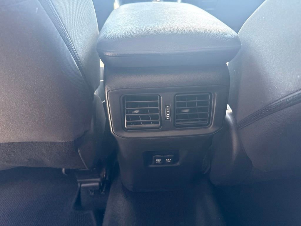 Used 2020 Toyota RAV4 XLE w/ Convenience Package FWD image 26