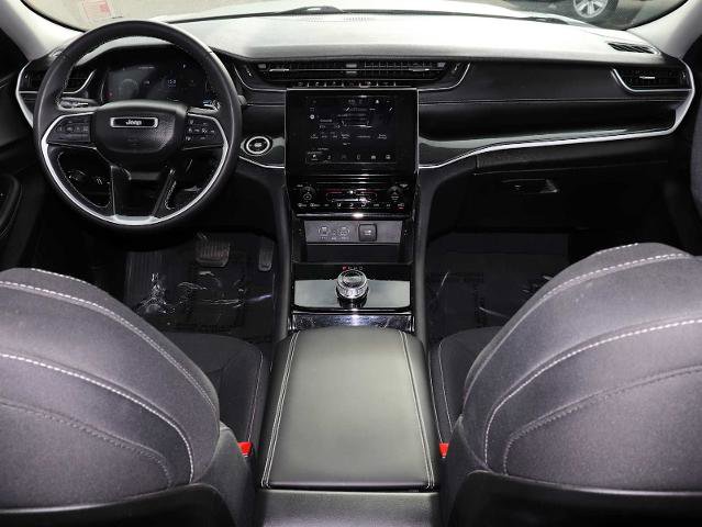 Used 2023 Jeep Grand Cherokee L Laredo image 29