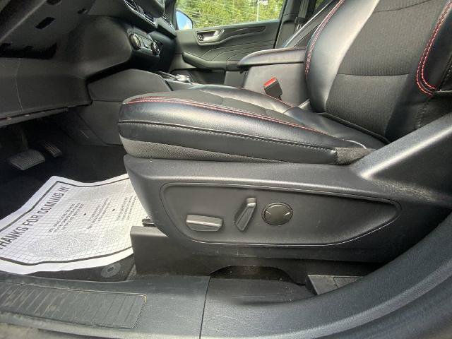 Certified 2025 Ford Escape ST-Line Select AWD/4WD image 20