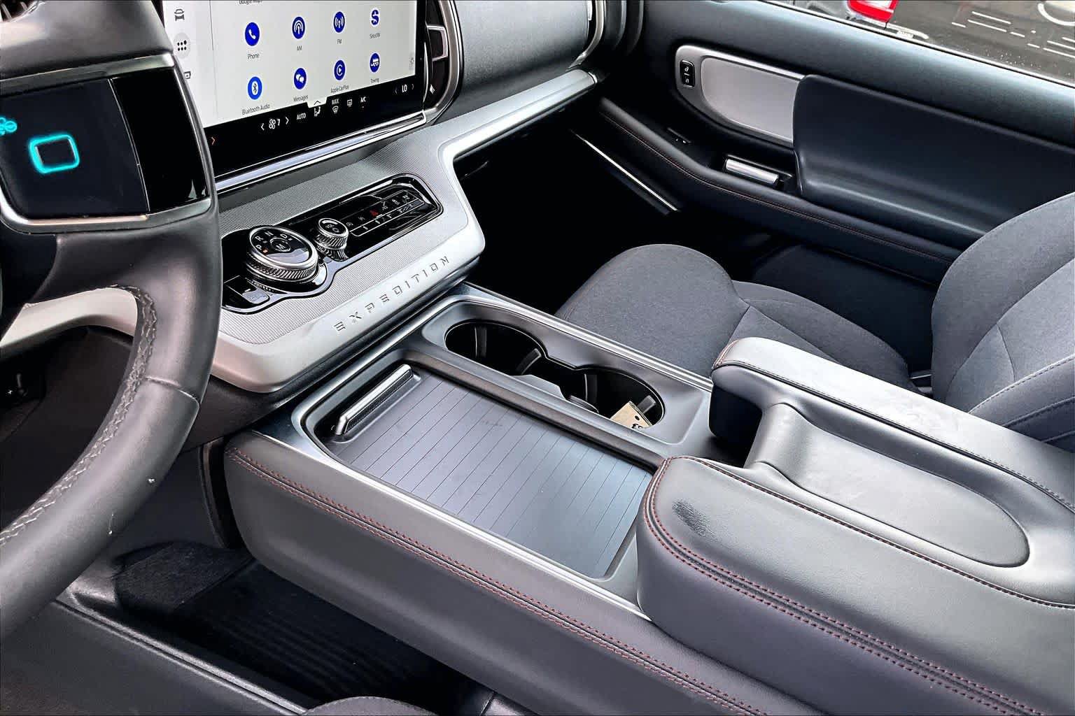 Certified 2025 Ford Expedition Active RWD image 17