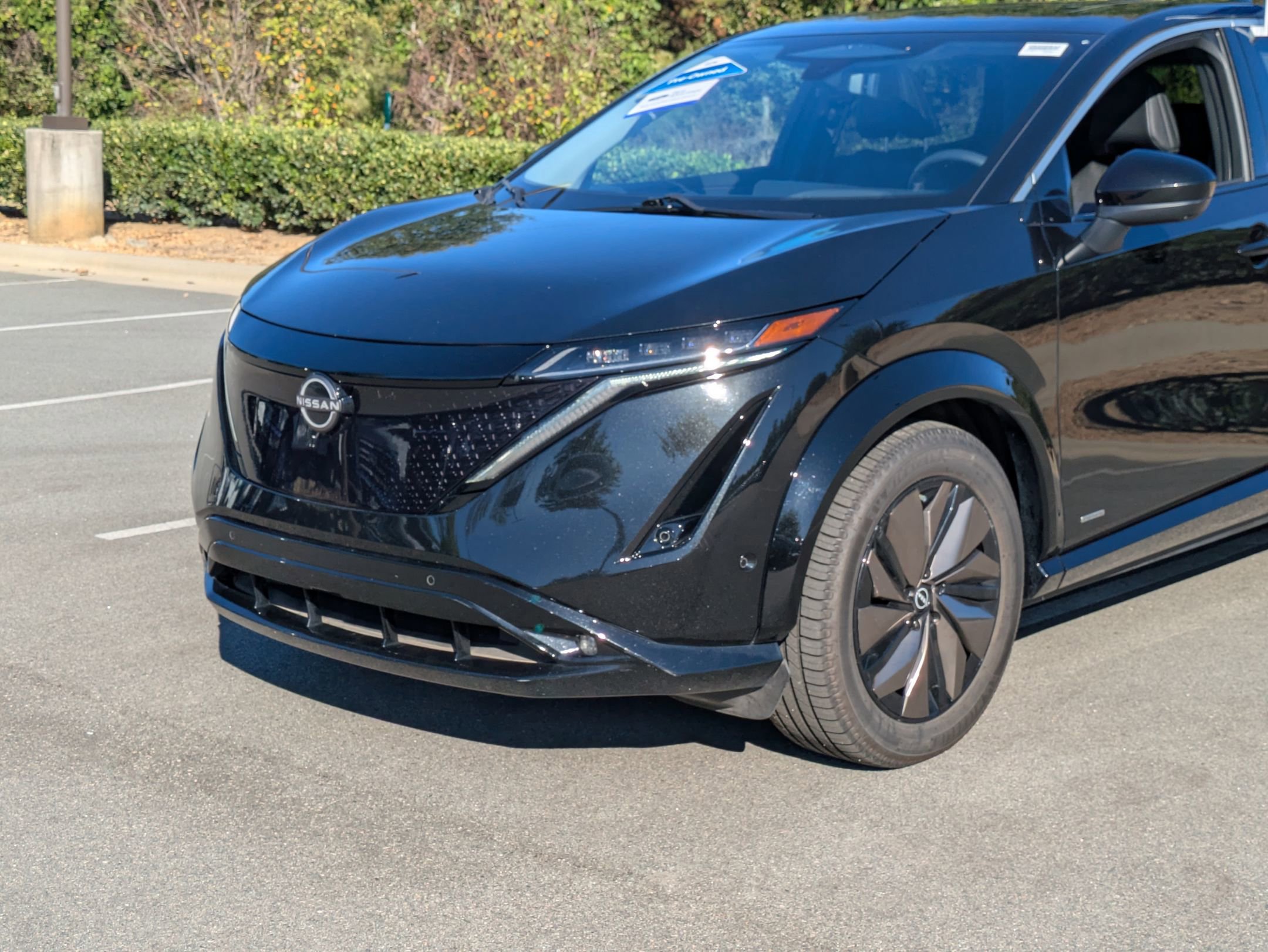 Used 2023 Nissan Ariya FWD image 2