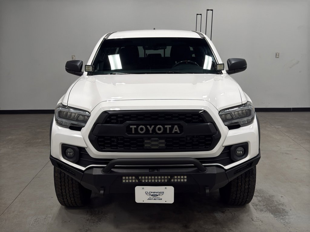 Used 2021 Toyota Tacoma TRD Off-Road image 3