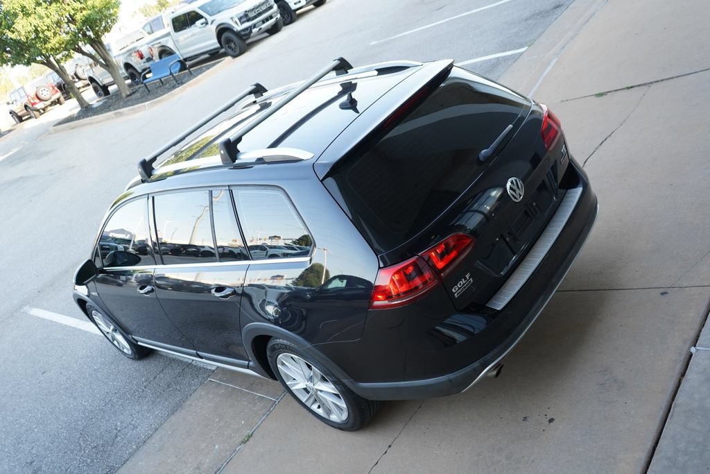 Used 2017 Volkswagen Golf Alltrack S AWD/4WD image 12
