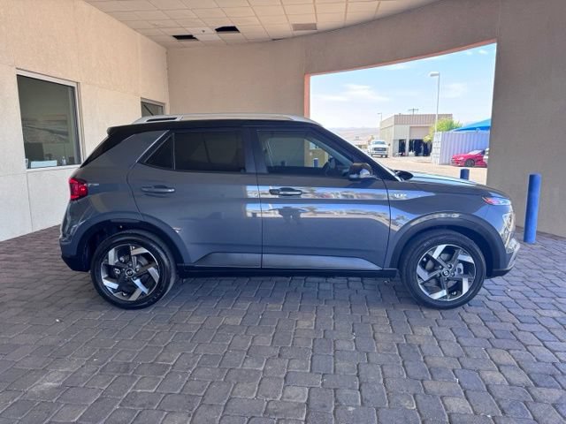 Used 2025 Hyundai Venue Limited FWD image 6