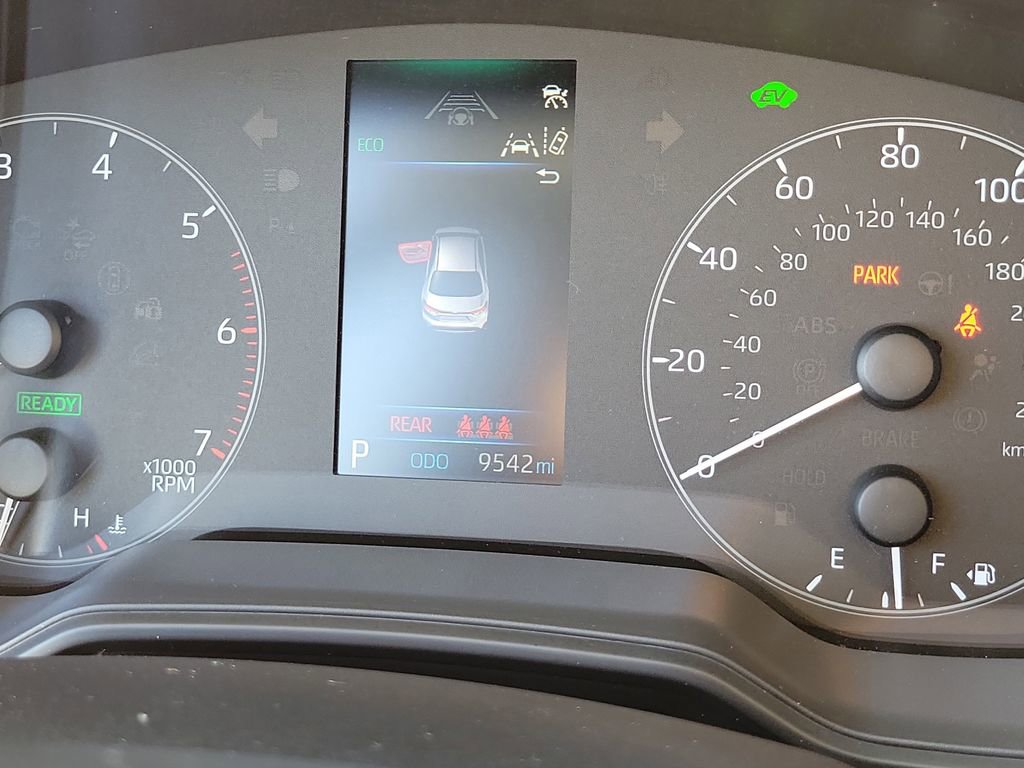 Used 2025 Toyota Corolla LE image 25