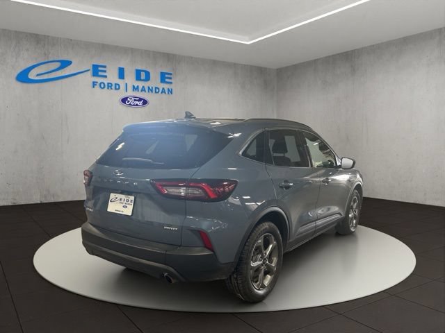Certified 2025 Ford Escape ST-Line Select AWD/4WD image 8