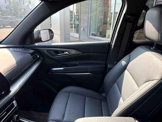 Used 2025 Chevrolet Traverse LT AWD/4WD image 29